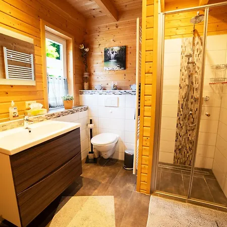 Tatil Evi Eifel & - Ferienhaeuser Am Waldsee Rieden/eifel