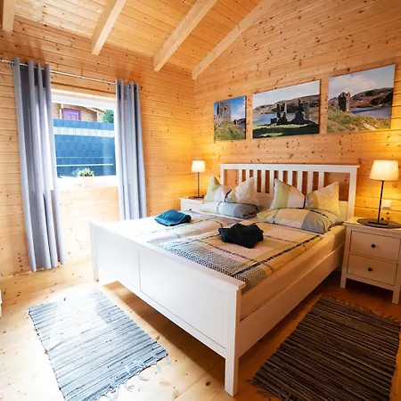 Eifel & - Ferienhaeuser Am Waldsee Rieden/eifel *