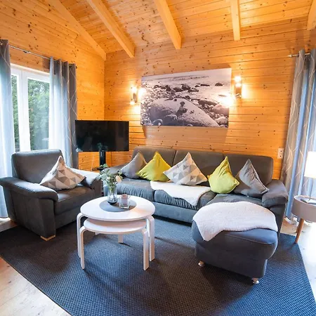 Eifel & - Ferienhaeuser Am Waldsee Rieden/eifel