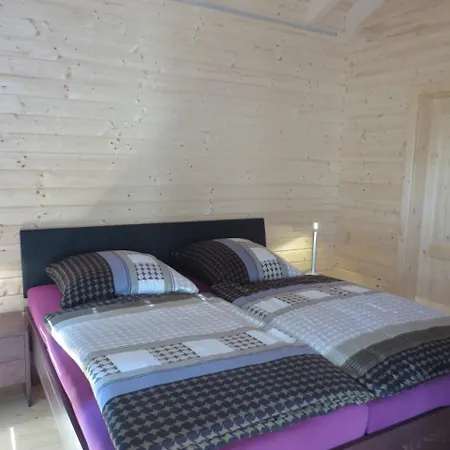 Tatil Evi Eifel & - Ferienhaeuser Am Waldsee Rieden/eifel