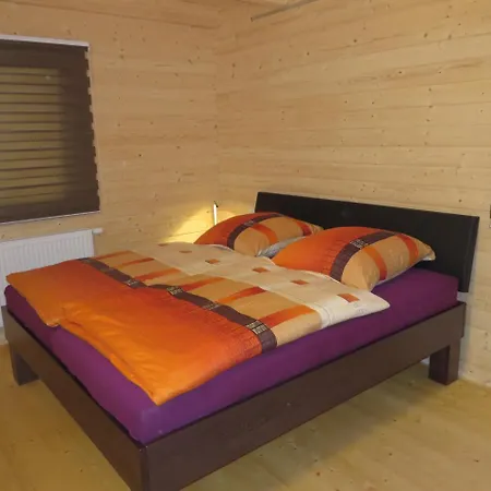 Tatil Evi Eifel & - Ferienhaeuser Am Waldsee Rieden/eifel