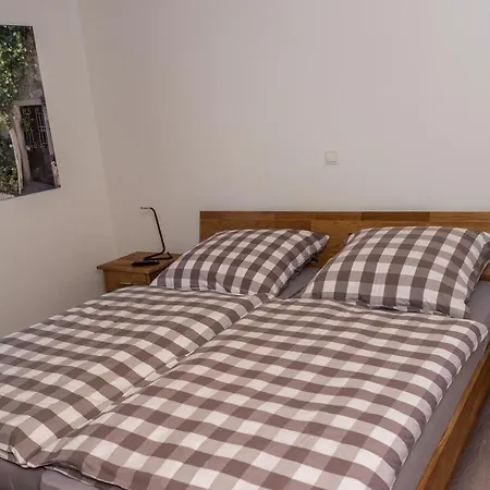 Tatil Evi Eifel & - Ferienhaeuser Am Waldsee Rieden/eifel Rieden (Mayen-Koblenz)